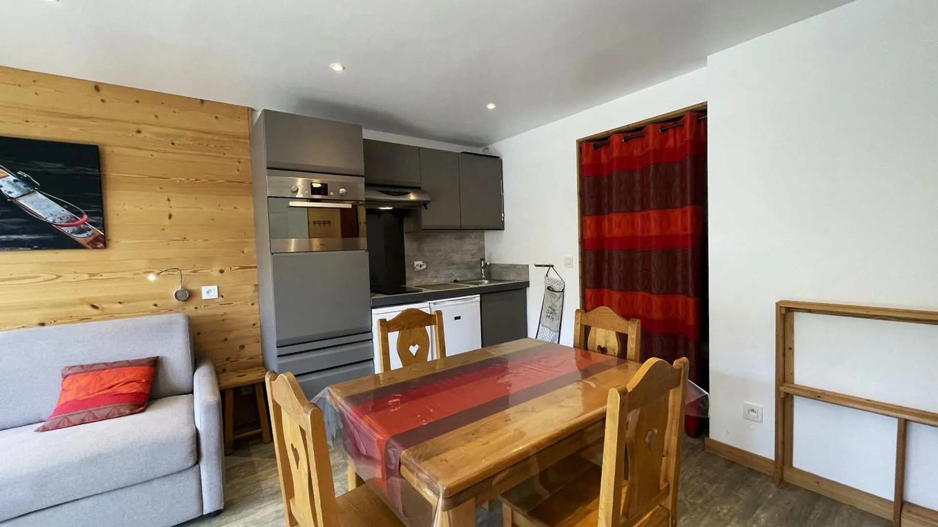 Studio Renove Pour 4, Ski Aux Pieds, La Croisette, Les Menuires - Fr-1-452-230 Saint-Martin-de-Belleville 0*,